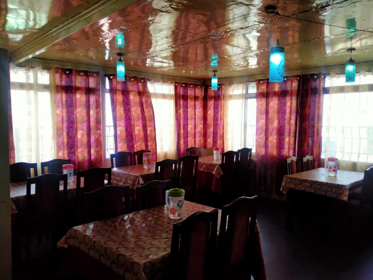 Hotel View Point Gangtok Buitenkant foto
